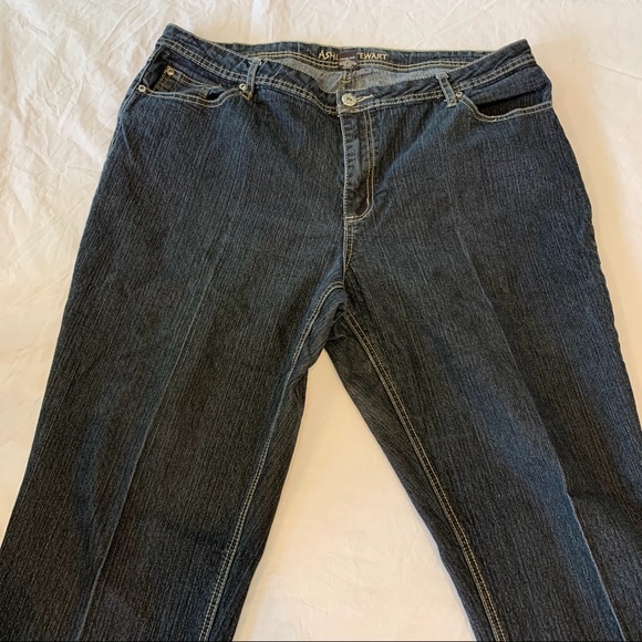 Ashley Stewart woman’s jeans, EUC, plus 18 - Picture 4 of 7